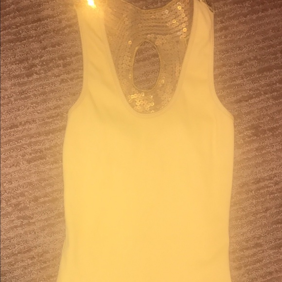 Sky gold tank top with sequin keyhole back - Picture 4 of 5